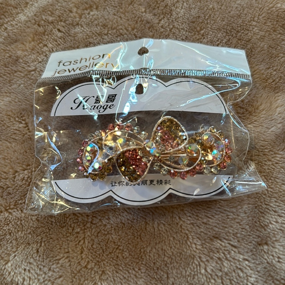 Brand new Women's Hair Clip